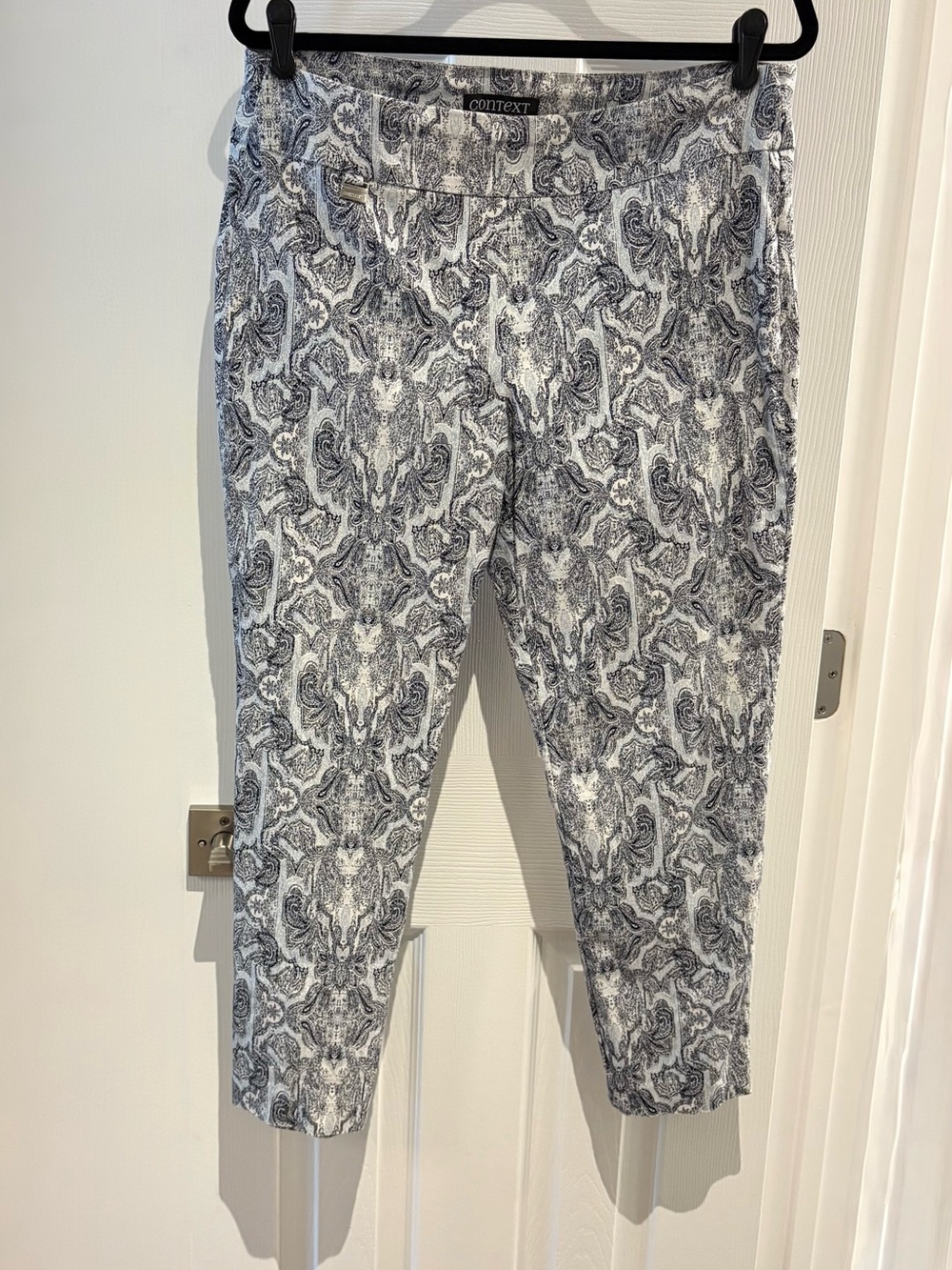Context White and Blue Paisley Cropped Jeans